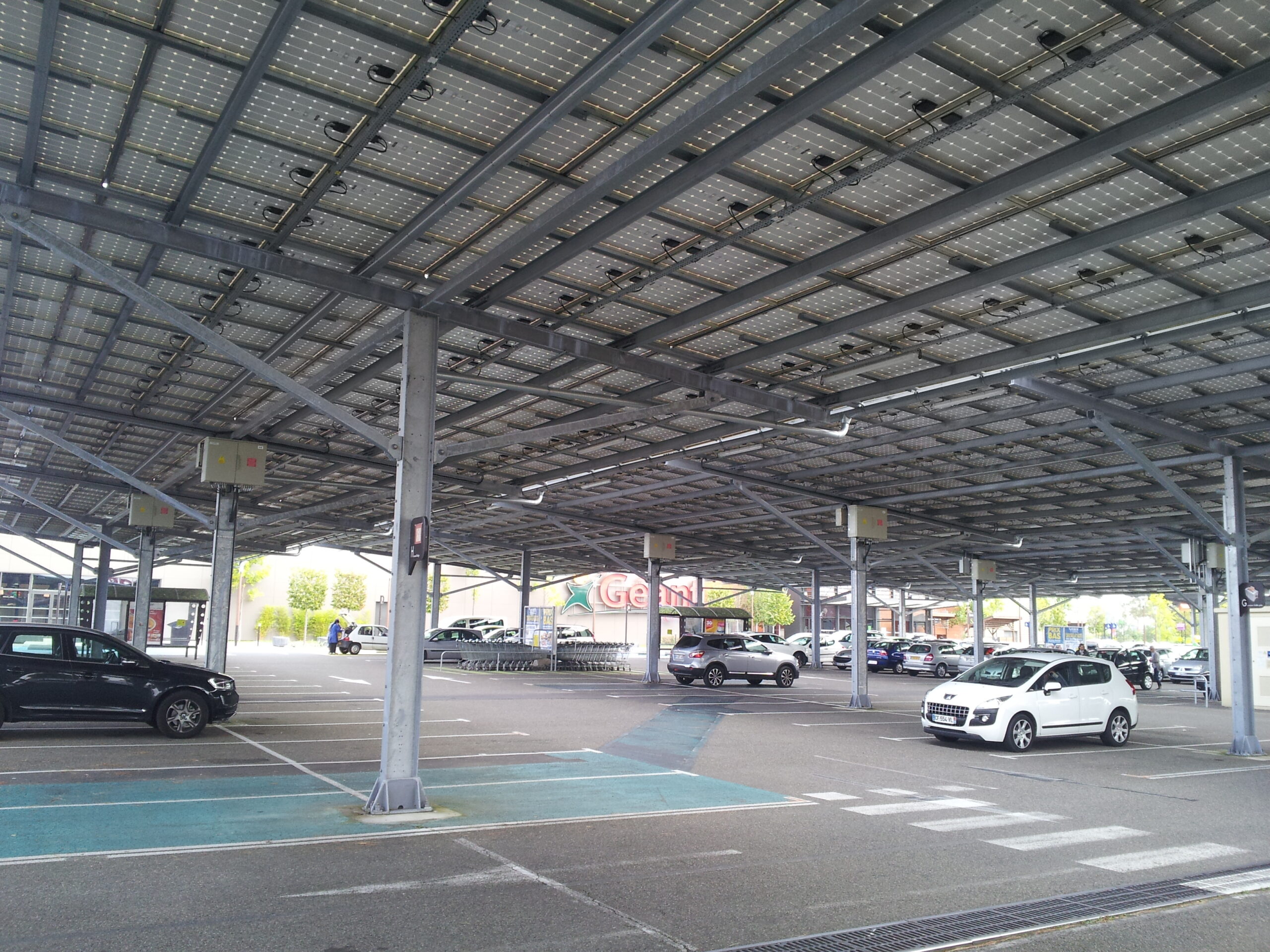 Ombrières photovoltaïques