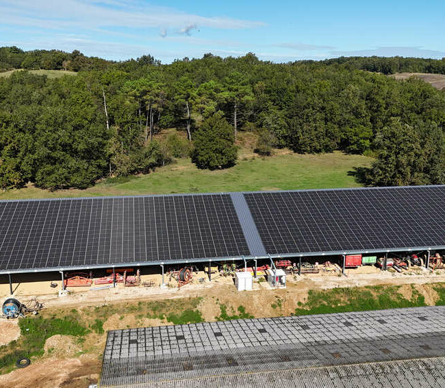 double-hangar-photovoltaique-3